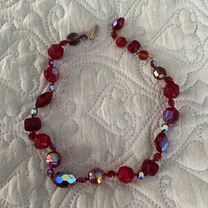Gorgeous ruby red iridescent necklace-retro